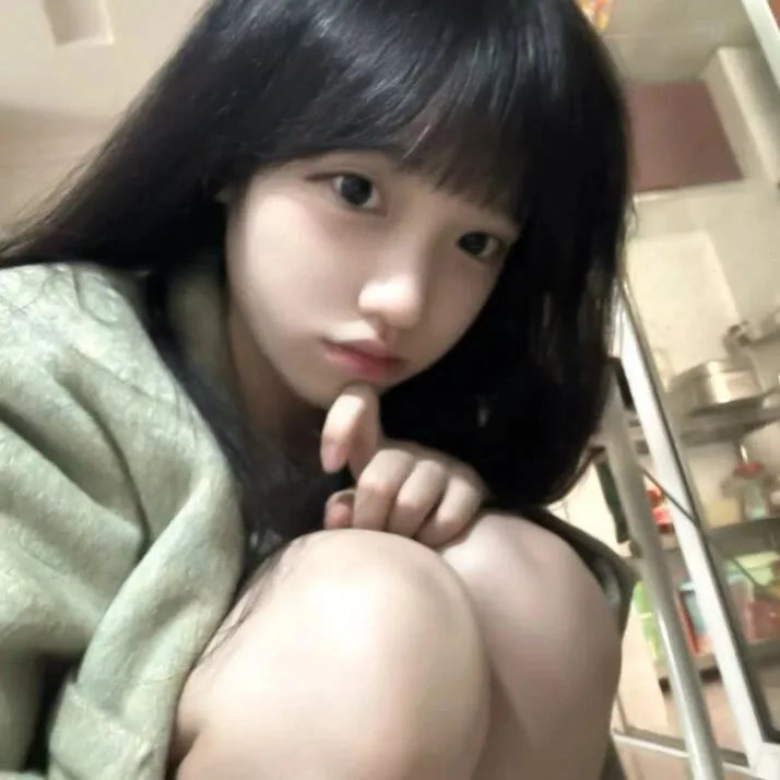 皮裘大衣女人
